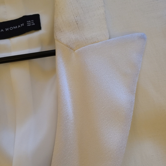 SOLD!! - Zara blazer white/cream size Medium - Picture 3 of 5